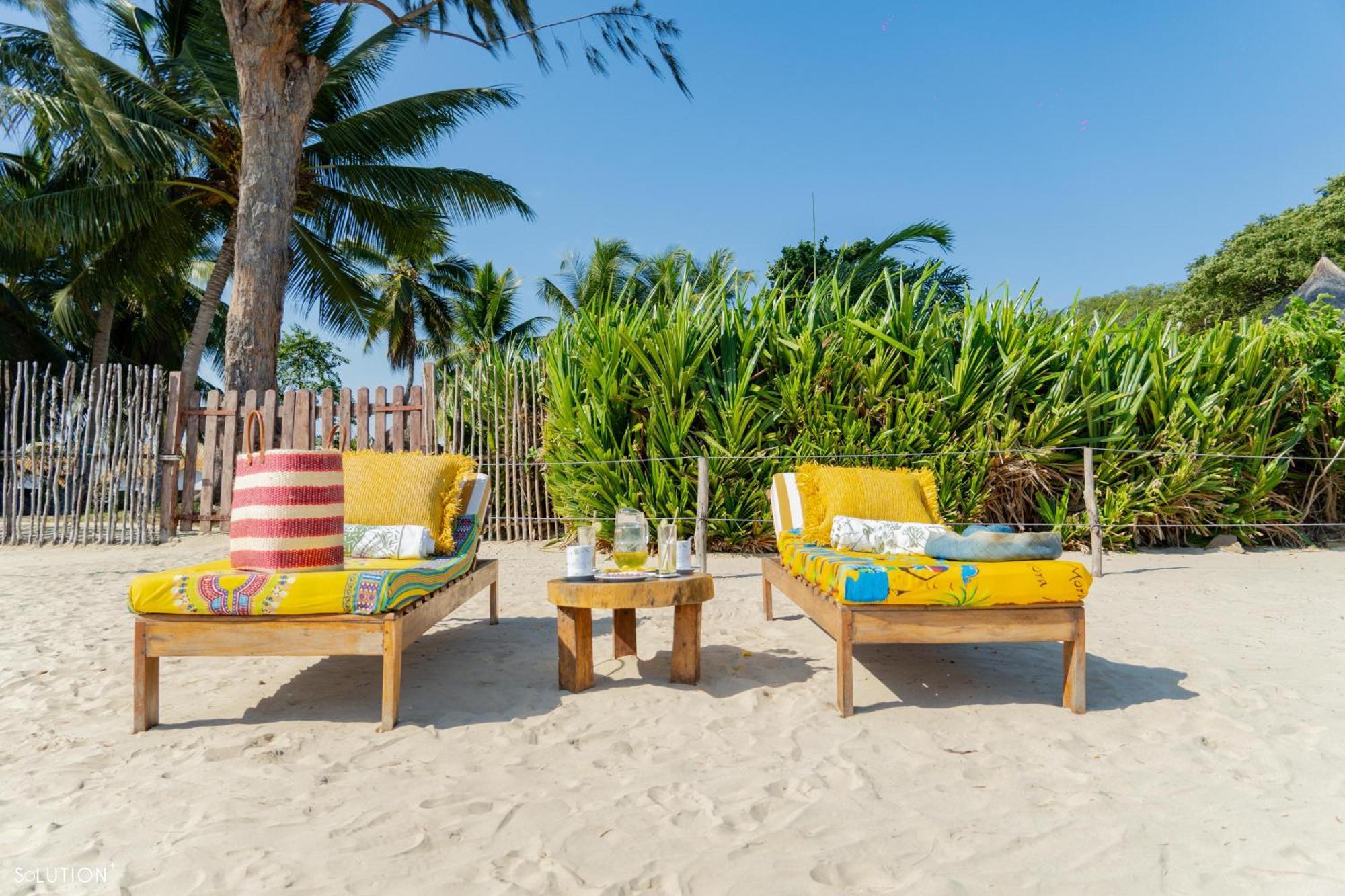 Madirokely House Nosy Be Villa อัมบาโตโลกา ภายนอก รูปภาพ