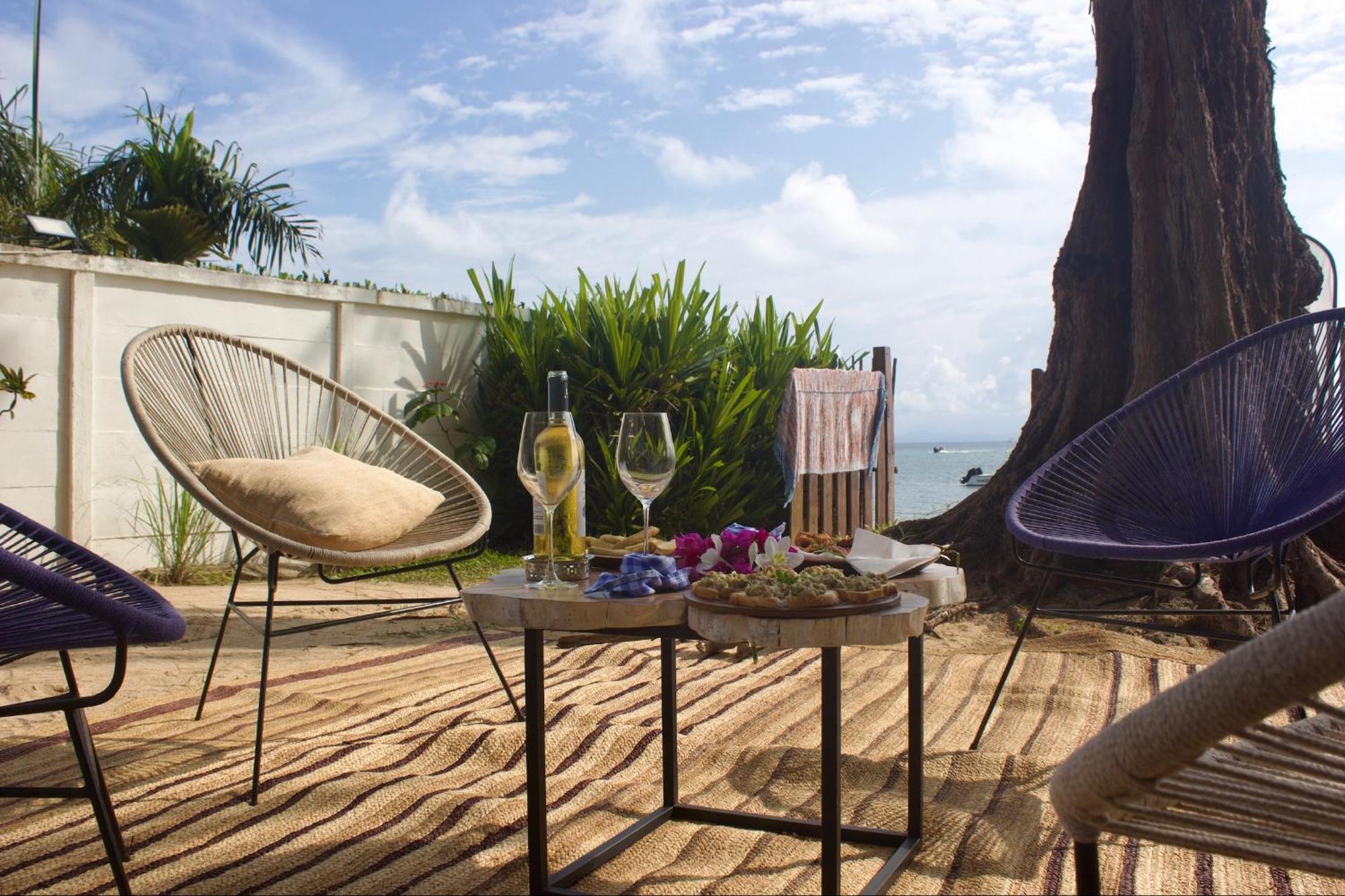 Madirokely House Nosy Be Villa อัมบาโตโลกา ภายนอก รูปภาพ